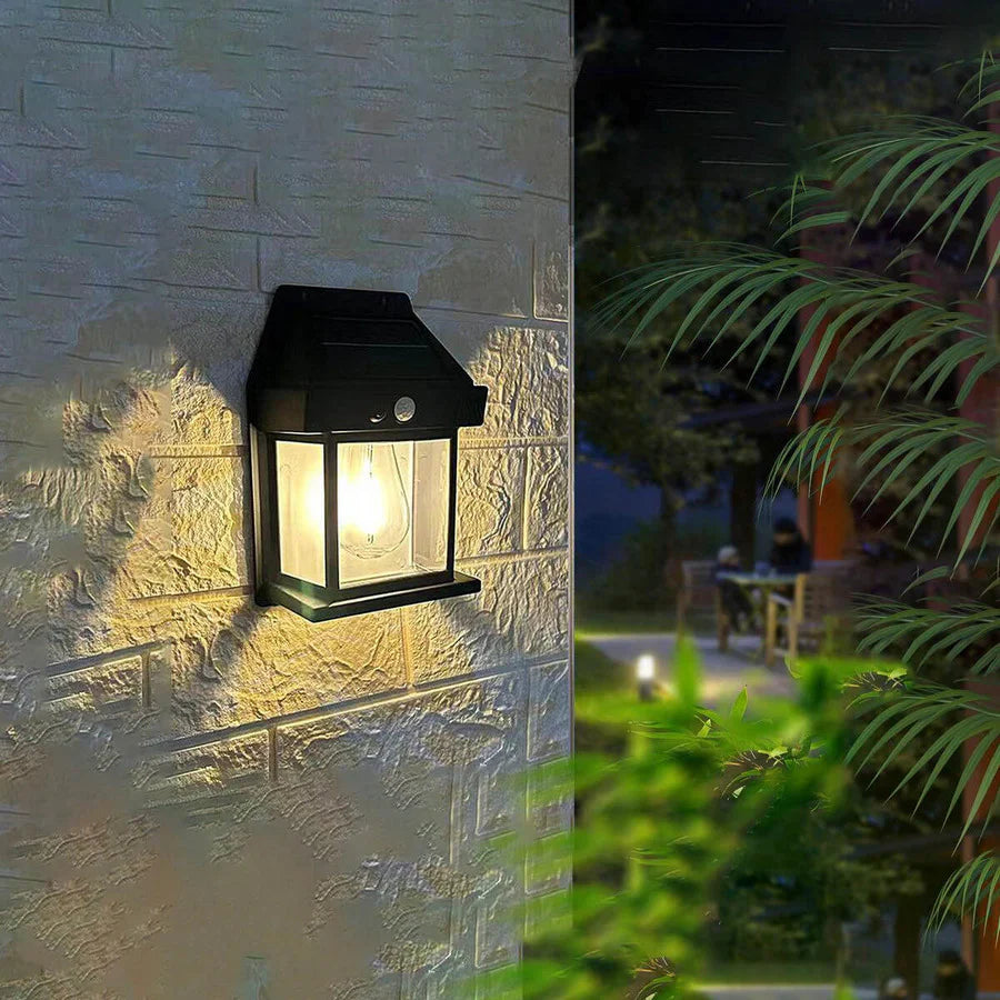 Solarna Zidna Lampa Sa senzorom Pokreta ( 1+1 Gratis )