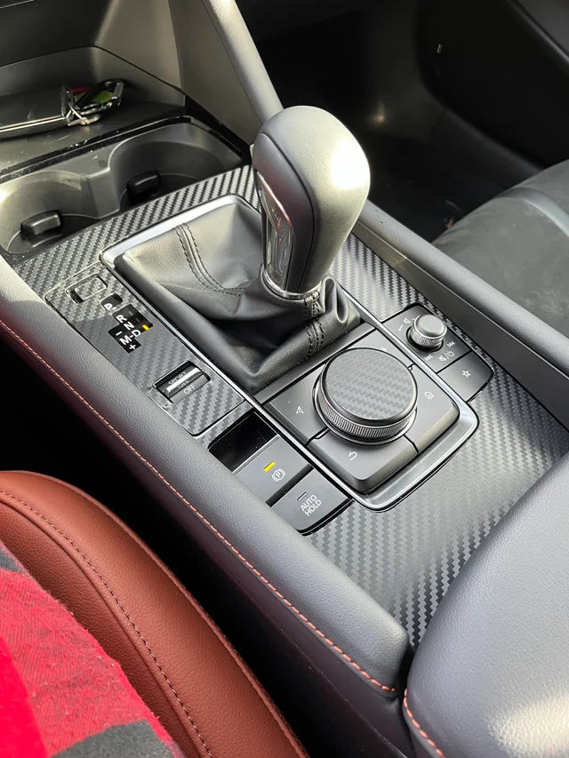 Karbon Folija – Samolepljiva Za Tuning i Zaštitu Automobila